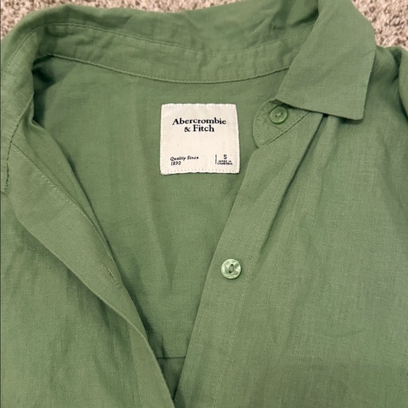 Abercrombie button down - Picture 3 of 4